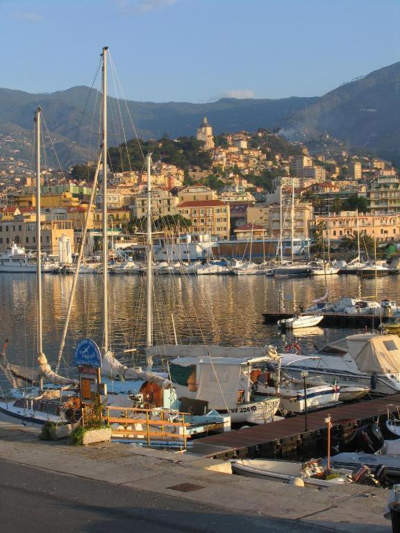 Casa Vacanza Rossella Sanremo Luaran gambar